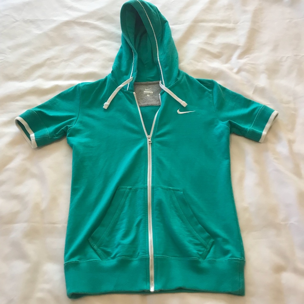 Nike | women’s size small hooded top